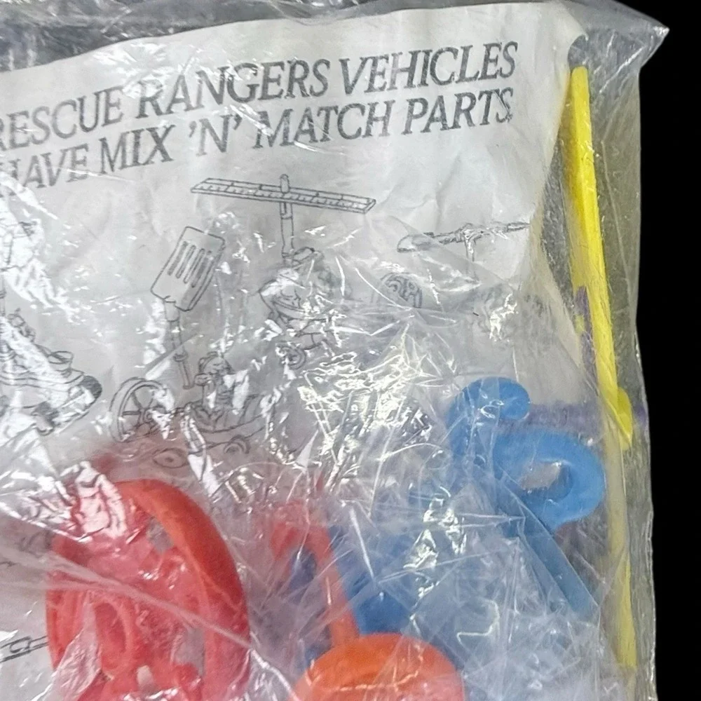1989‎ Chip N Dale Rescue Rangers Chip Toy McDonalds Happy Meal Disney New Sealed